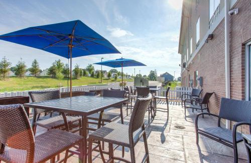 Strasburg Hotel | Comfortable Stay at Holiday Inn Express & Suites Lancaster East