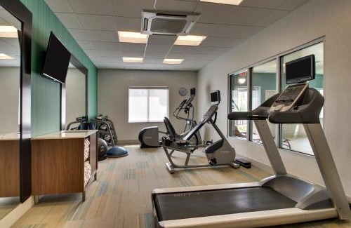 Strasburg Hotel | Comfortable Stay at Holiday Inn Express & Suites Lancaster East