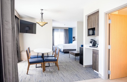 Vicksburg Hotel | Discover Holiday Inn Express & Suites Vicksburg: Family-Friendly Stay