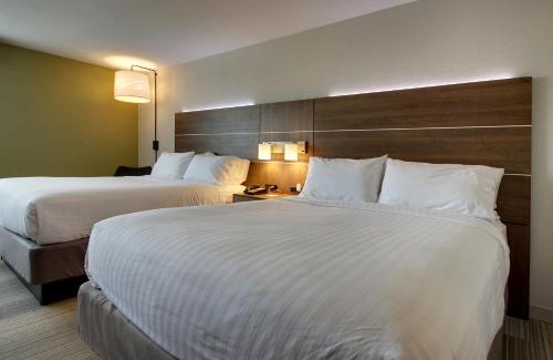 Wapakoneta Hotel | Comfortable Stay at Holiday Inn Express & Suites Wapakoneta