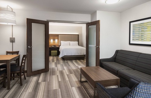 Saskatoon Downtown Hotel | Discover Holiday Inn Express & Suites Saskatoon, Rated 8.8