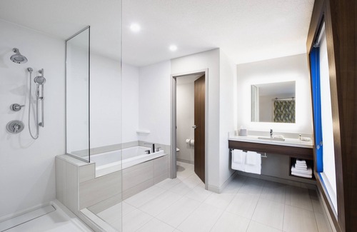 Saskatoon Downtown Hotel | Discover Holiday Inn Express & Suites Saskatoon, Rated 8.8