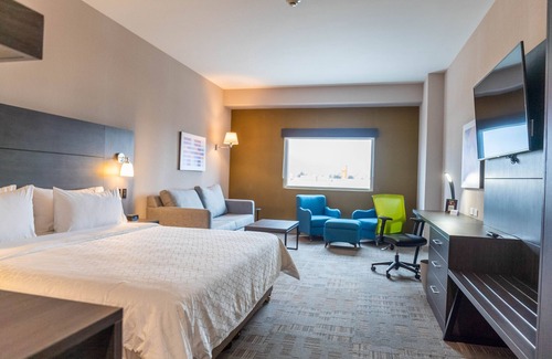 Tijuana Hotel | Top-Rated Holiday Inn Express & Suites Tijuana Otay Hotel