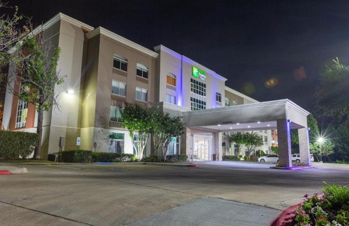 North Arlington Hotel | Discover Comfort at Holiday Inn Express Arlington North