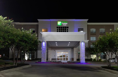 North Arlington Hotel | Discover Comfort at Holiday Inn Express Arlington North