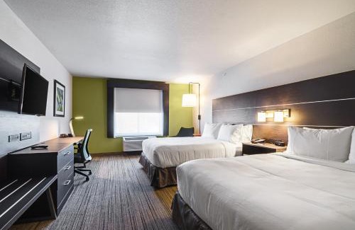 Atchison Hotel | Exceptional Stay at Holiday Inn Express & Suites Atchison