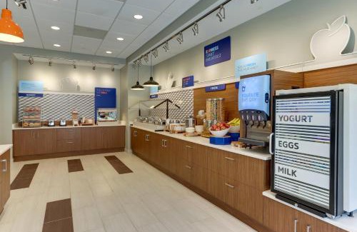 Clemmons Hotel | Experience Comfort at Holiday Inn Express Clemmons, IHG