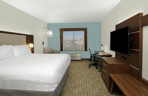Columbus Hotel | Comfortable Stay at Holiday Inn Express Columbus North