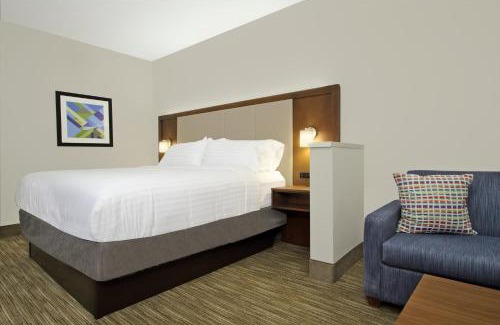Columbus Hotel | Comfortable Stay at Holiday Inn Express Columbus North