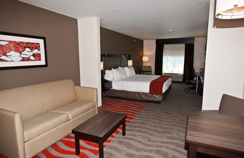 Easton Hotel | Convenient Stay at Holiday Inn Express & Suites Columbus