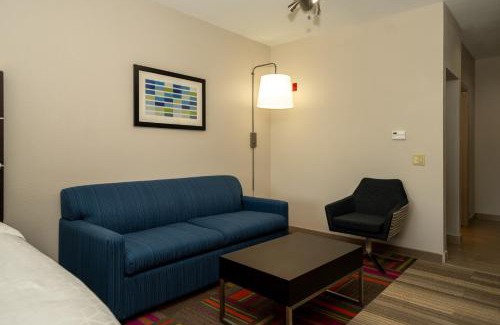 Deer Park Hotel | Explore Holiday Inn Express & Suites Deer Park with Ocean Views