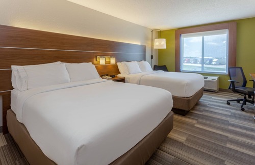 Vandalia Hotel | Highly Rated Holiday Inn Express & Suites Vandalia Awaits
