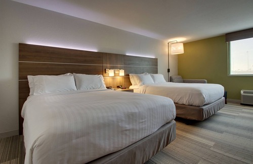 Wapakoneta Hotel | Comfortable Stay at Holiday Inn Express & Suites Wapakoneta
