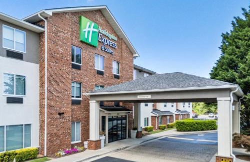 Buford Hotel | Relax at Holiday Inn Express & Suites Buford NE - Lake Lanier