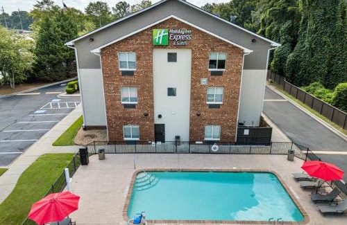 Buford Hotel | Relax at Holiday Inn Express & Suites Buford NE - Lake Lanier