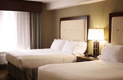 North Logan Hotel | Top-Rated Holiday Inn Express & Suites Logan with Pool & Spa