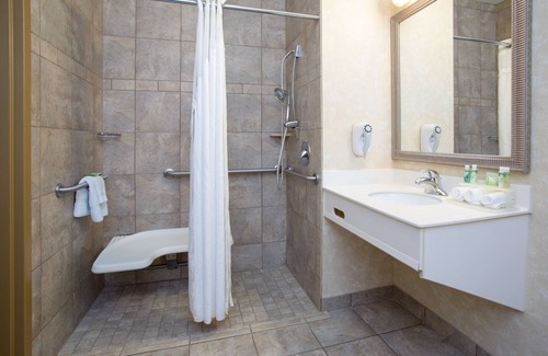 Minot Hotel | Discover Holiday Inn Express & Suites Minot: Family-Friendly Stay