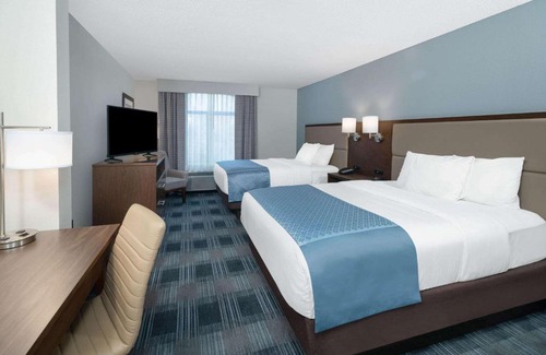 College Park Hotel | Experience Comfort at Holiday Inn Express & Suites Mobile