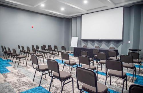 Tijuana Hotel | Comfortable Stay at Holiday Inn Express & Suites Tijuana Otay