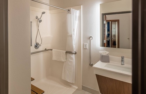West Hotel | Discover Comfort at Holiday Inn Express & Suites N Waco Area