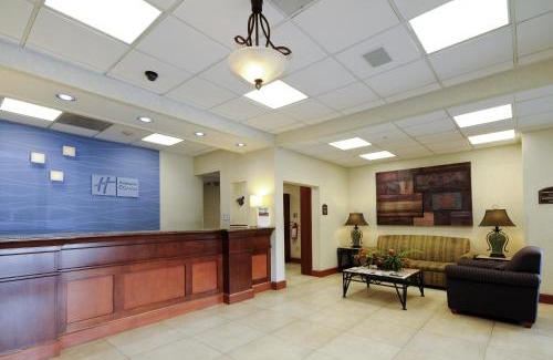 Toluca Hotel | Modern Holiday Inn Express & Suites Toluca Zona Aeropuerto