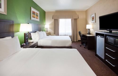 Aberdeen Hotel | Comfortable Stay at Holiday Inn Express & Suites Aberdeen