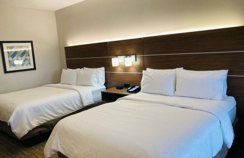 Abilene Hotel | Comfortable Stay at Holiday Inn Express & Suites Abilene