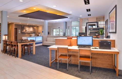 Alachua Hotel | Pet-Friendly Holiday Inn Express & Suites in Alachua Area