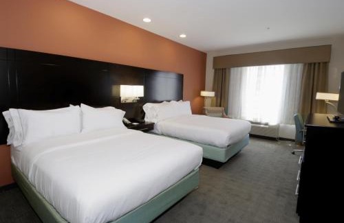 Sweetbriar Hotel | Relax at Holiday Inn Express & Suites Austin South