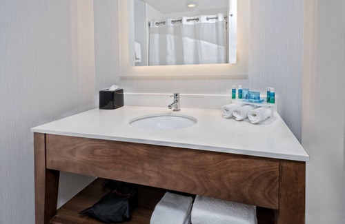 McNeil Hotel | Discover Holiday Inn Express & Suites Round Rock South