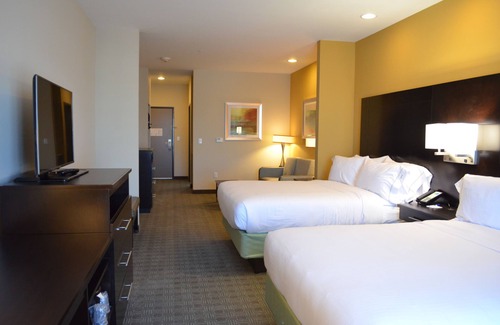 Sweetbriar Hotel | Discover Holiday Inn Express & Suites Austin South Today!