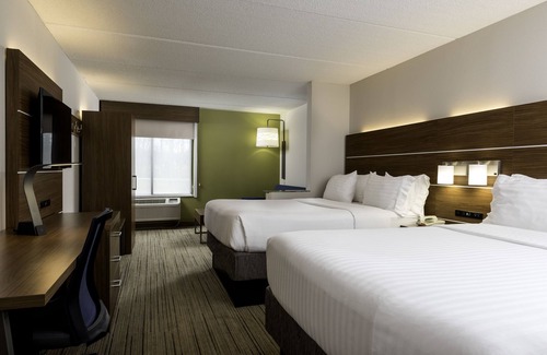 North Belmont Hotel | Convenient Stay at Holiday Inn Express Charlotte Belmont