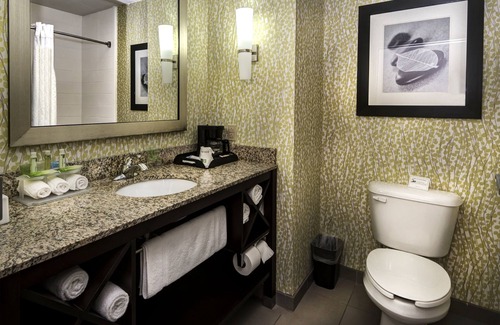 Conway Hotel | Comfortable Stays at Holiday Inn Express & Suites Conway