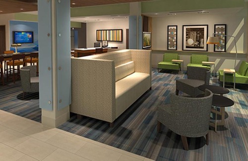 Dallas Hotel | Welcoming Holiday Inn Express & Suites - Dallas Market Center