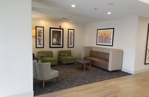 Dinuba Hotel | Discover Holiday Inn Express & Suites Dinuba West: Top Rated Stay