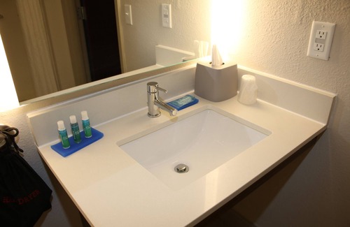 Douglas Hotel | Discover Holiday Inn Express & Suites Douglas: Family-Friendly Stay