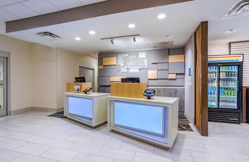 Elkhart Hotel | Discover Holiday Inn Express & Suites Elkhart North Today!