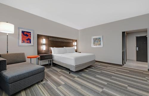 Memorial Hotel | Convenient Stay at Holiday Inn Express & Suites Memorial
