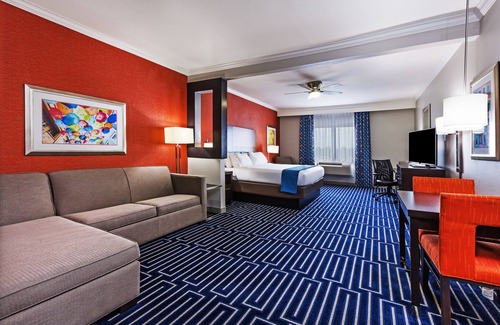 Jacinto City Hotel | Guest Rated 9/10: Holiday Inn Express Houston East Amenities