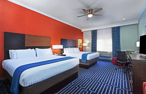 Jacinto City Hotel | Guest Rated 9/10: Holiday Inn Express Houston East Amenities