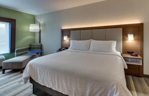 Ithaca Hotel | Comfortable Stay at Holiday Inn Express & Suites - Ithaca