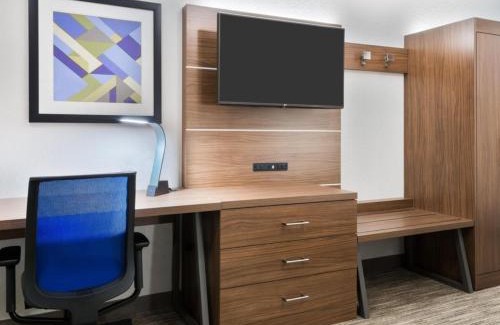 Kokomo Hotel | Top-Rated Holiday Inn Express & Suites - Kokomo South