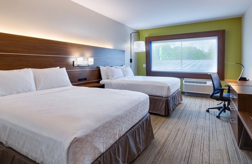 Latta Hotel | Top-Rated Holiday Inn Express & Suites Latta with Pool Access