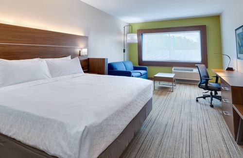 Latta Hotel | Top-Rated Holiday Inn Express & Suites Latta with Pool Access