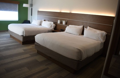 Lincoln Hotel | Top-Rated Holiday Inn Express & Suites South - Lincoln