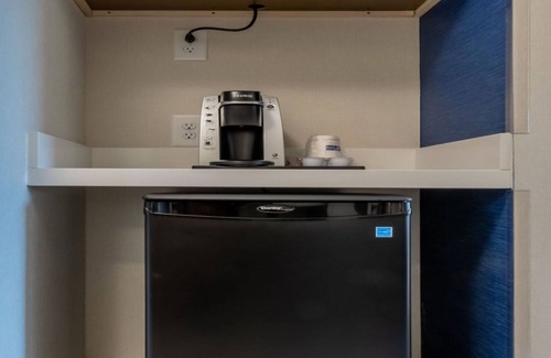 Marion Hotel | Guest Rated 9.4: Holiday Inn Express & Suites Marion