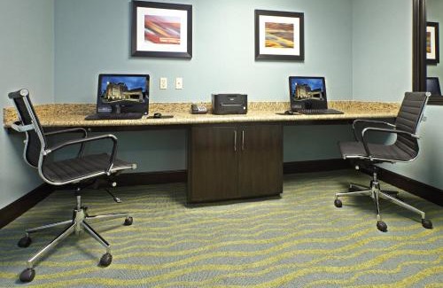 Maumelle Hotel | Discover Holiday Inn Express & Suites Maumelle: Pet Friendly Stays