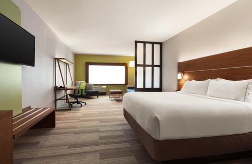 McAllen Hotel | Guest Rated 9.2: Holiday Inn Express & Suites McAllen
