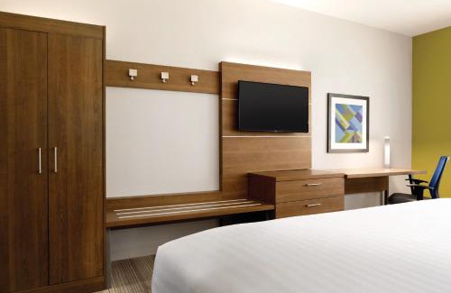 McAllen Hotel | Guest Rated 9.2: Holiday Inn Express & Suites McAllen