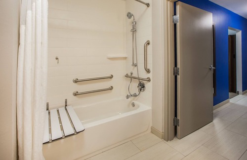Plano Hotel | Guest Rated: 9.2 at Holiday Inn Express & Suites Plano North